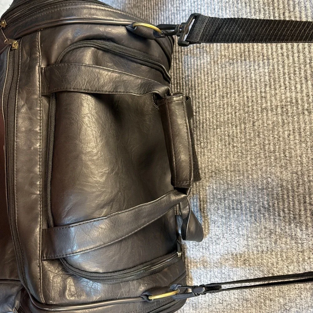 VTG LucasGenuine Leather Weekender DuffleBag UEC Black CarryOn Overnight Travel